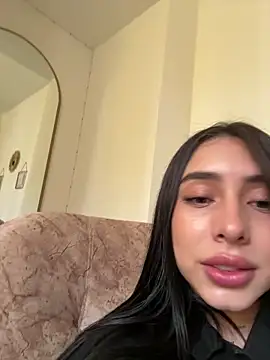 Snapshot of isabella_jade chatting on 11.15.25 isabella jade online show from 11.15.25