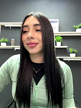 Snapshot of isabella_jade chatting on 11.18.25 isabella jade online show from 11.18.25