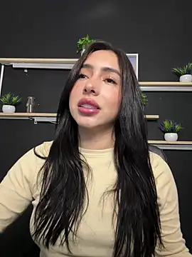 Snapshot of isabella_jade chatting on 11.24.25 isabella jade online show from 11.24.25