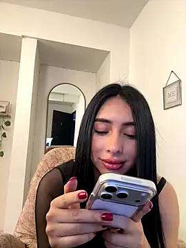 Snapshot of isabella_jade chatting on 12.16.25 isabella jade online show from 12.16.25