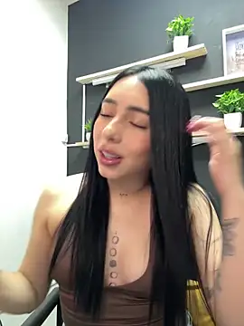 Snapshot of isabella_jade chatting on 12.20.25 isabella jade online show from 12.20.25