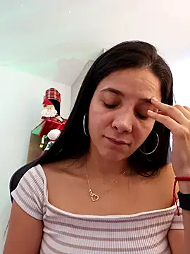 miaeyes online show from 12.16.24