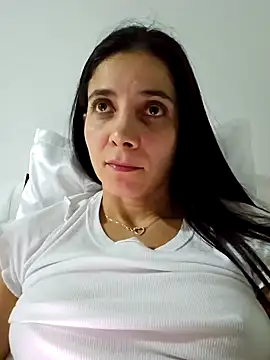 miaeyes online show from 12.23.24