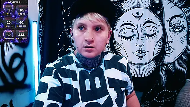 Marieblueeyes online show from 05.14.26