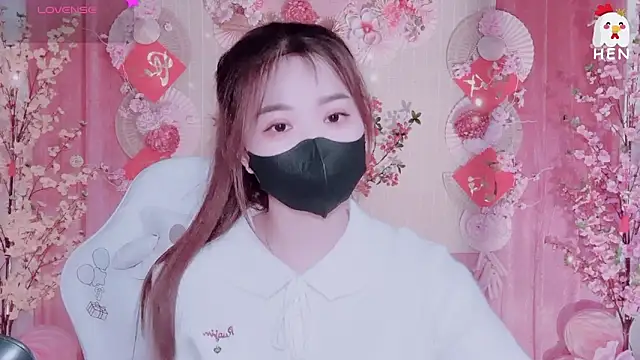 Snapshot of hen237 chatting on 02.16.26 hen237 online show from 02.16.26