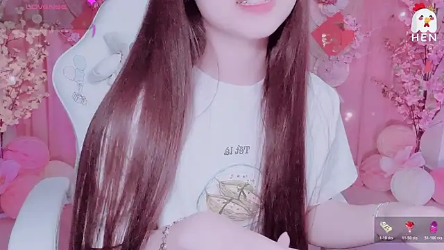 Snapshot of hen237 chatting on 02.21.26 hen237 online show from 02.21.26