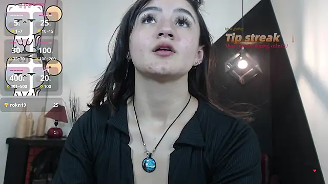 Snapshot of Perla_Campbell chatting on 12.12.24 Perla Campbell online show from 12.12.24