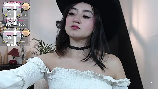 Snapshot of Perla_Campbell chatting on 12.17.24 Perla Campbell online show from 12.17.24