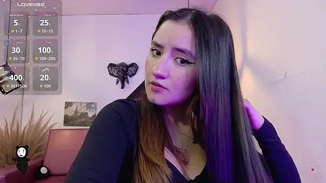 Snapshot of Perla_Campbell chatting on 09.27.25 Perla Campbell online show from 09.27.25
