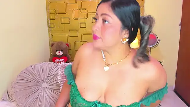 Snapshot of Julia_Haye chatting on 02.28.26 Julia Haye online show from 02.28.26