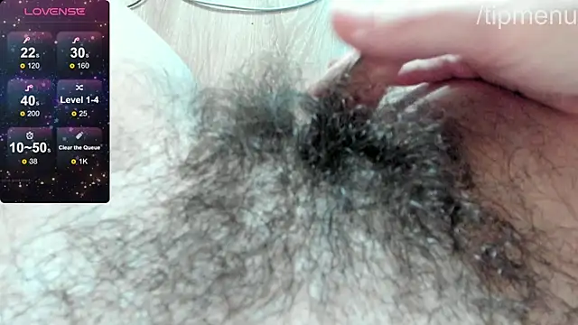 Snapshot of SophieBush chatting on 01.01.25 SophieBush online show from 01.01.25