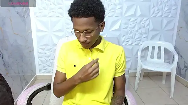 Snapshot of ManSant chatting on 04.09.26 ManSant online show from 04.09.26