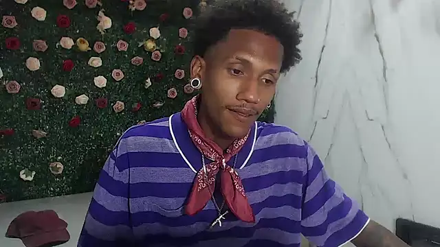 Snapshot of ManSant chatting on 07.12.26 ManSant online show from 07.12.26