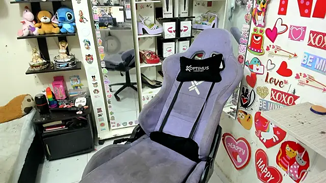 Snapshot of allsson_queen chatting on 05.28.26 allsson queen online show from 05.28.26