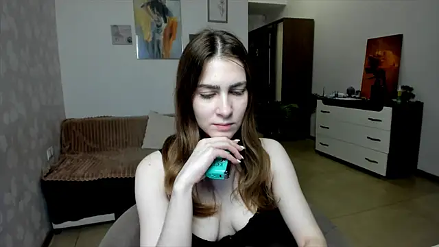 Snapshot of KaraWill chatting on 04.17.26 KaraWill online show from 04.17.26