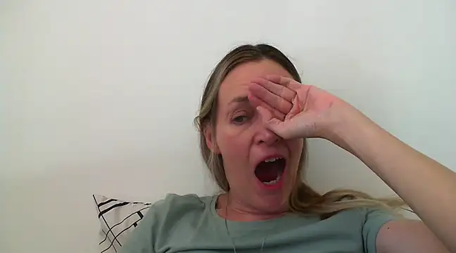 Annylove1 online show from 03.18.25