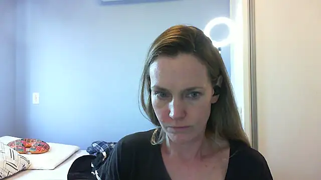 Annylove1 online show from 10.27.25