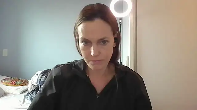 Annylove1 online show from 12.18.25