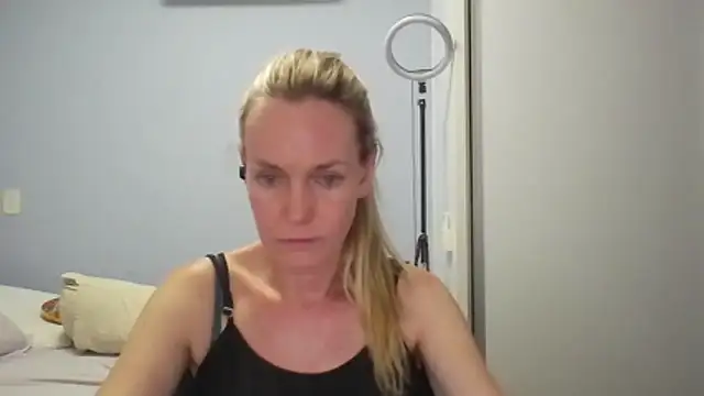 Annylove1 online show from 01.12.26