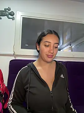 Snapshot of Hannahoff chatting on 02.03.25 Hannahoff online show from 02.03.25