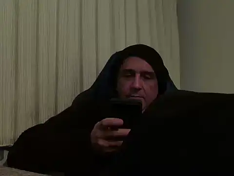 Snapshot of ALPHANDRE chatting on 04.03.26 ALPHANDRE online show from 04.03.26