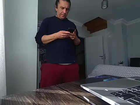 Snapshot of ALPHANDRE chatting on 04.13.26 ALPHANDRE online show from 04.13.26