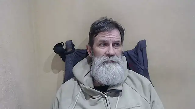 Snapshot of AlexNudo chatting on 05.19.26 AlexNudo online show from 05.19.26