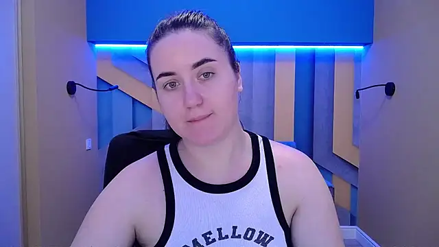 Roxie Bradley online show from 12.22.24