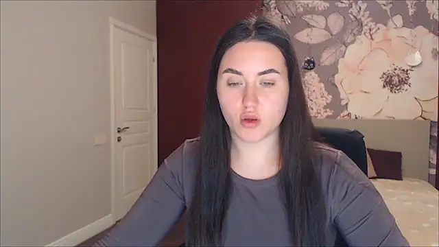 Roxie Bradley online show from 12.27.24