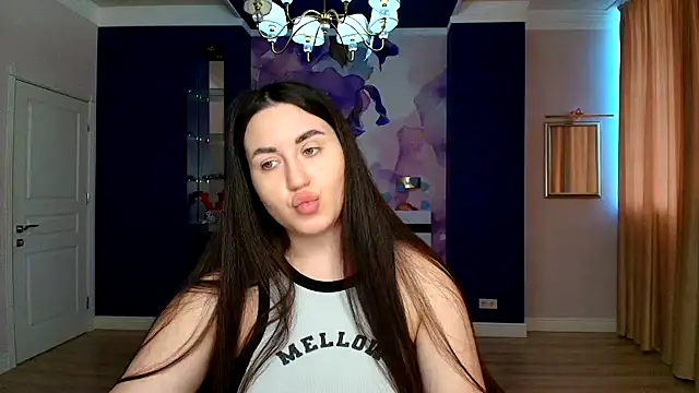 Roxie Bradley online show from 02.10.25