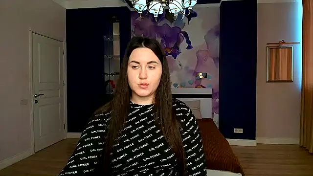 Roxie Bradley online show from 02.11.25