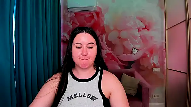 Roxie Bradley online show from 03.10.25