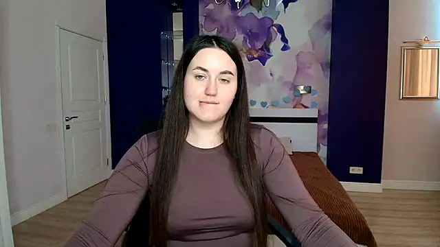 Roxie Bradley online show from 03.11.25