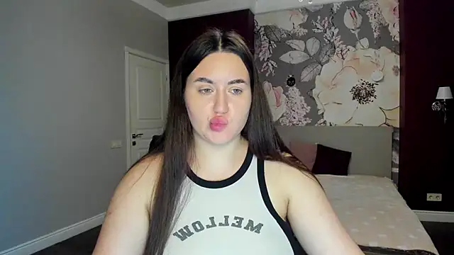 Roxie Bradley online show from 12.22.25