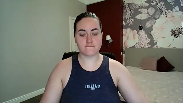 Roxie Bradley online show from 04.07.26