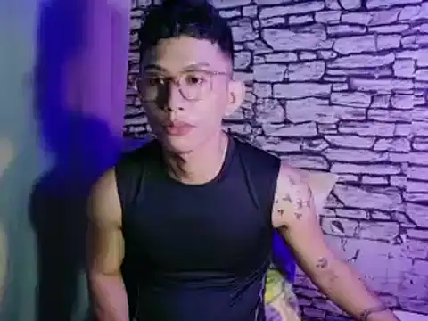 xlovercum online show from 04.02.26