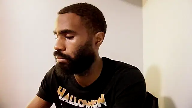 Snapshot of SlxmXBlxck chatting on 11.08.25 SlxmXBlxck online show from 11.08.25