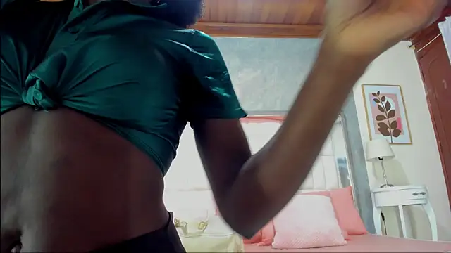 Snapshot of AlmaSean chatting on 02.23.26 AlmaSean online show from 02.23.26