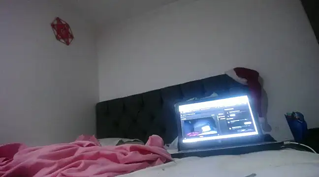 Snapshot of angellsexx20 chatting on 12.20.24 angellsexx20 online show from 12.20.24