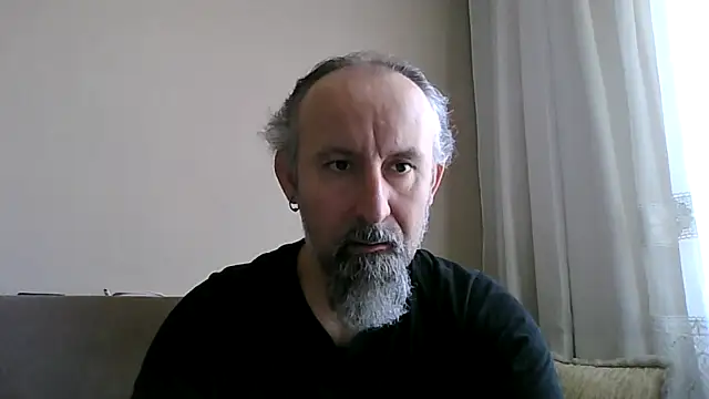 Snapshot of BuckWessle chatting on 04.29.26 BuckWessle online show from 04.29.26