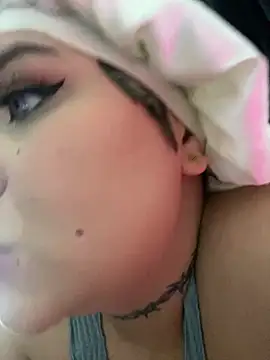 Snapshot of Laura_takint chatting on 12.24.24 Laura takint online show from 12.24.24