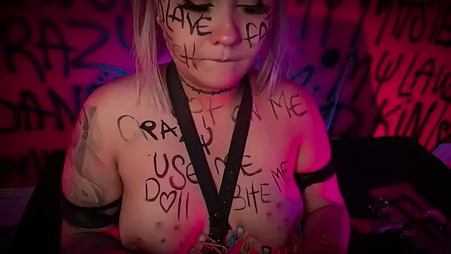 Snapshot of Laura_takint chatting on 02.07.25 Laura takint online show from 02.07.25