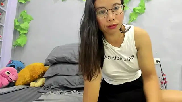 Snapshot of loveley_jenny chatting on 04.28.26 loveley jenny online show from 04.28.26
