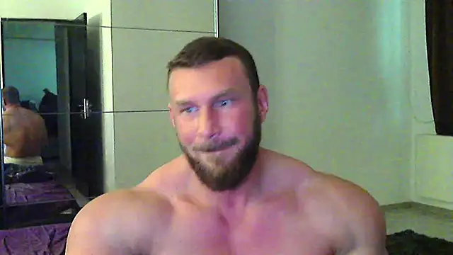 Snapshot of muscularkevin chatting on 04.23.26 muscularkevin online show from 04.23.26