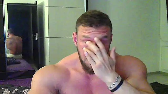 Snapshot of muscularkevin chatting on 04.24.26 muscularkevin online show from 04.24.26
