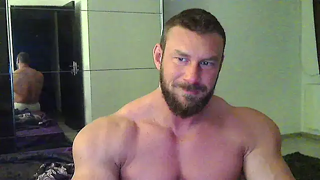 Snapshot of muscularkevin chatting on 04.28.26 muscularkevin online show from 04.28.26