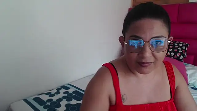 Snapshot of Katha_Marck chatting on 06.11.26 Katha Marck online show from 06.11.26