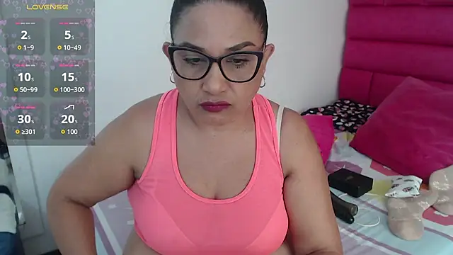 Snapshot of Katha_Marck chatting on 06.26.26 Katha Marck online show from 06.26.26