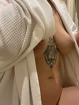 Snapshot of Amazoniiaa chatting on 01.25.25 Amazoniiaa online show from 01.25.25