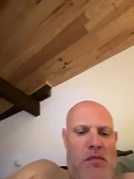 davigochi77bcn online show from 02.25.25